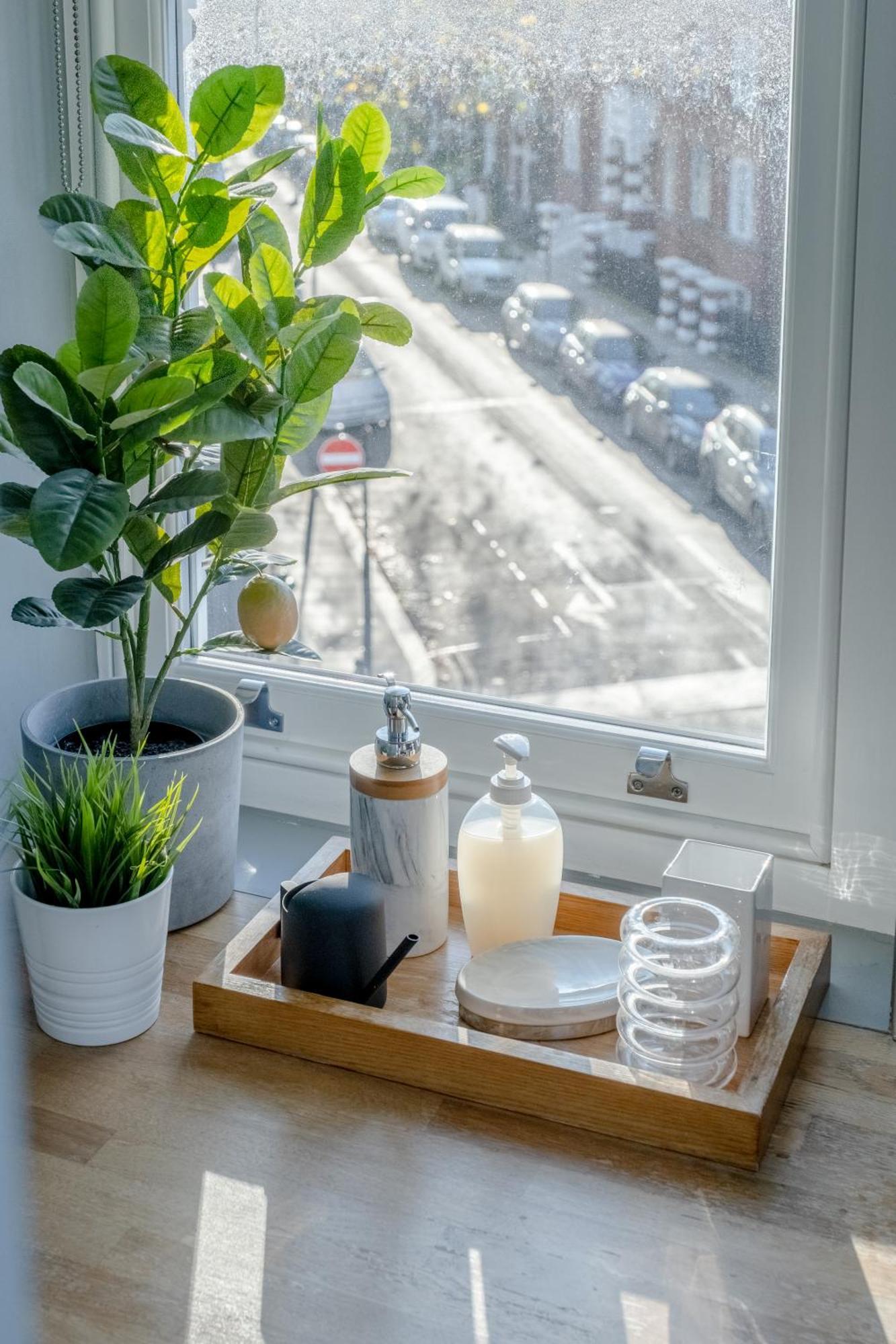 Modern And Luxurious 2 Bedroom Flat - Barons Court Appartamento