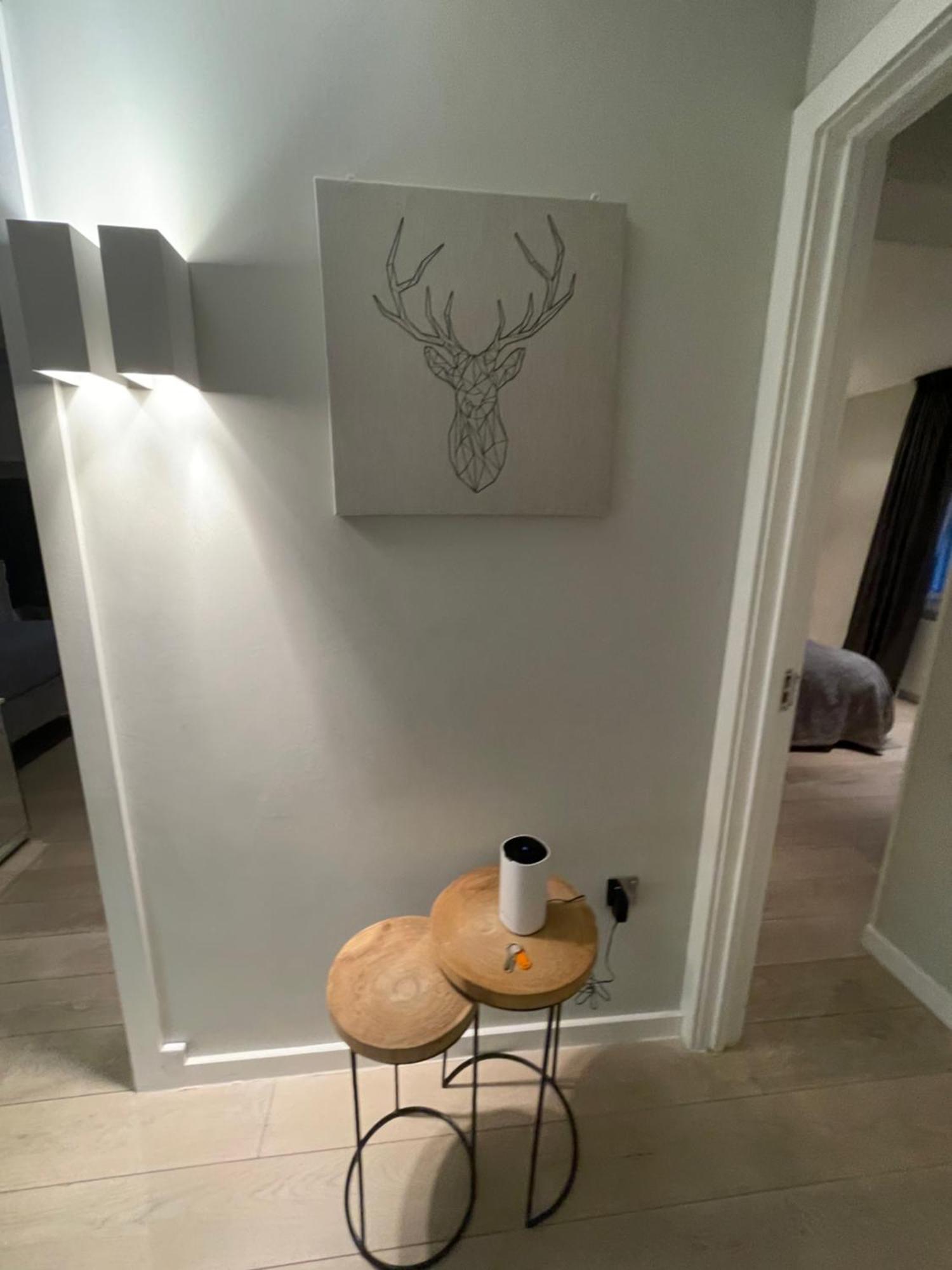 Modern And Luxurious 2 Bedroom Flat - Barons Court Appartamento