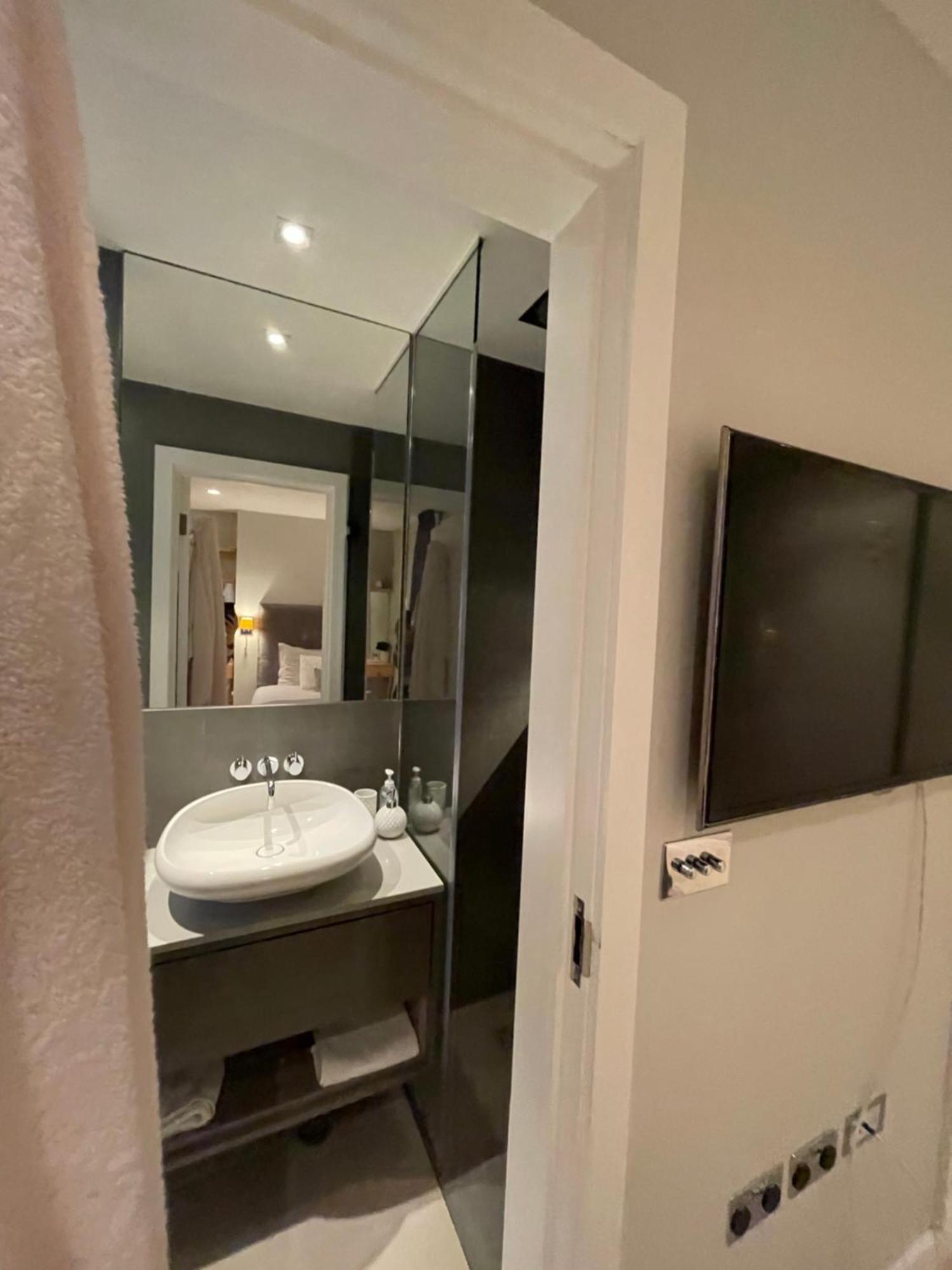 Appartamento Modern And Luxurious 2 Bedroom Flat - Barons Court *